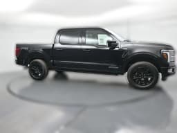 Ford F-150 Platinum 4WD SuperCrew 5.5' Box 2025 — side view