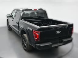 Ford F-150 Platinum 4WD SuperCrew 5.5' Box 2025 — side view