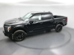 Ford F-150 Platinum 4WD SuperCrew 5.5' Box 2025 — side view