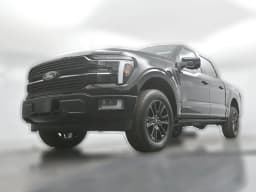 Ford F-150 Platinum 4WD SuperCrew 5.5' Box 2025 — side view