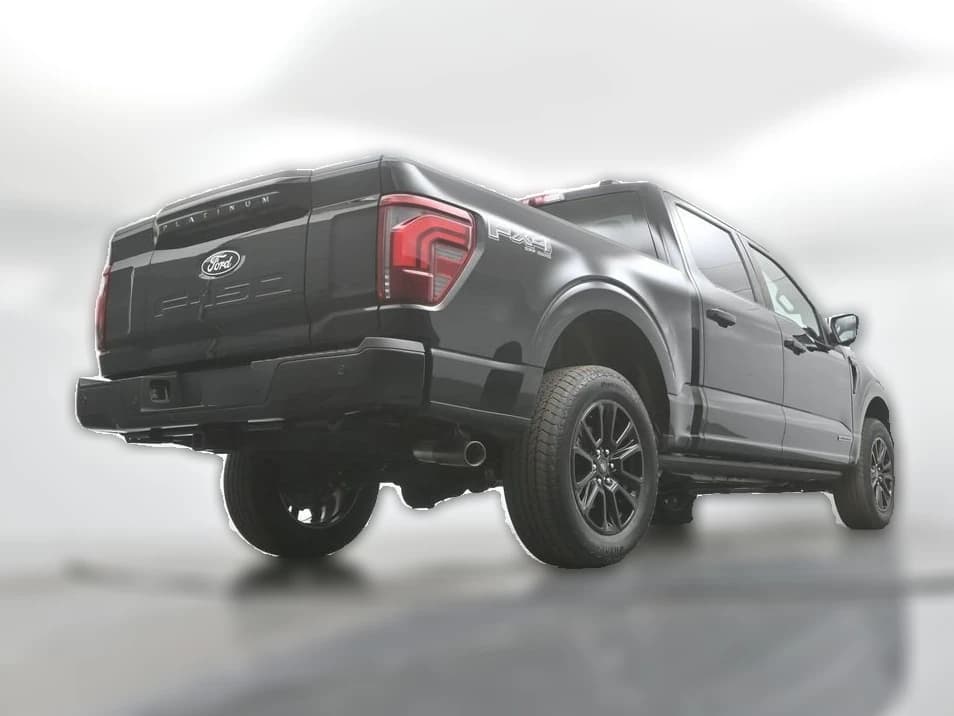 Ford F-150 Platinum 4WD SuperCrew 5.5' Box 2025 — side view