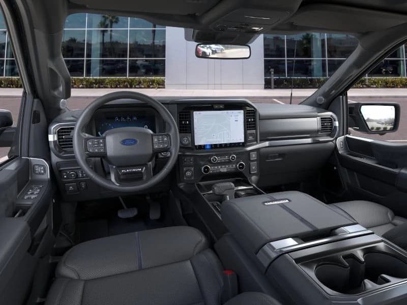 Ford F-150 Platinum 4WD SuperCrew 5.5' Box 2025 — side view