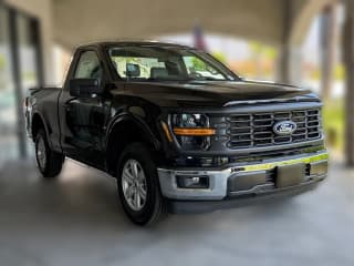 Ford F-150 XL 2WD Reg Cab 6.5' Box