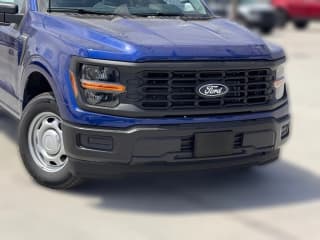 Ford F-150 XL 2WD Reg Cab 6.5' Box