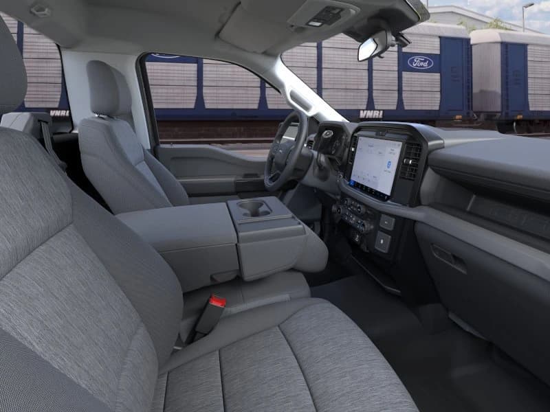 Ford F-150 XL 2WD Reg Cab 6.5' Box 2026 — side view