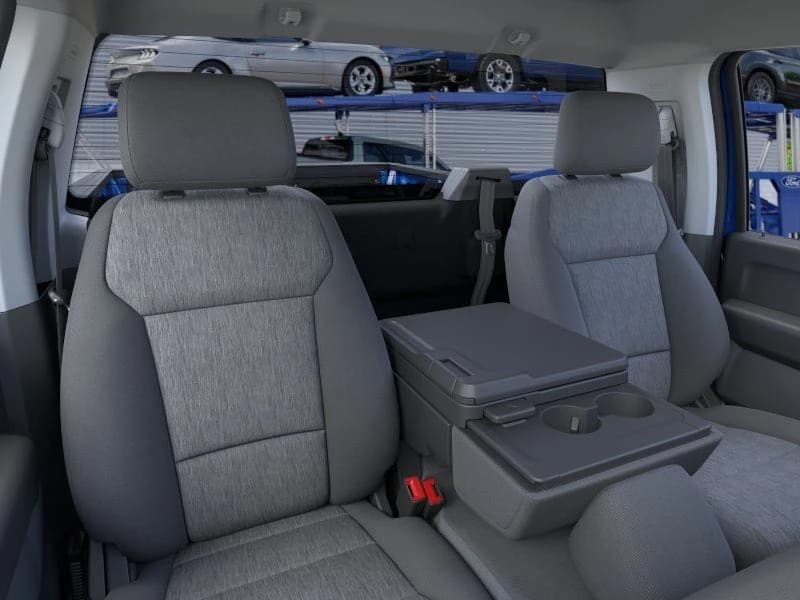 Ford F-150 XL 4WD Reg Cab 6.5' Box 2026 — side view