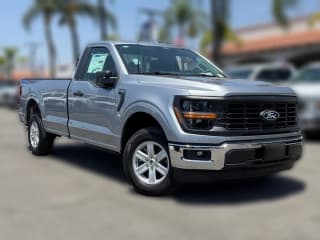 Ford F-150 XL 2WD Reg Cab 8' Box