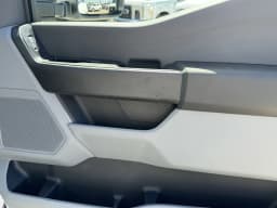 Ford Super Duty F-350 SRW XL 2WD Reg Cab 8' Box 2024 — side view