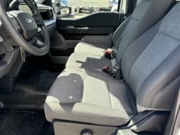 Ford Super Duty F-350 SRW XL 2WD Reg Cab 8' Box 2024 — side view