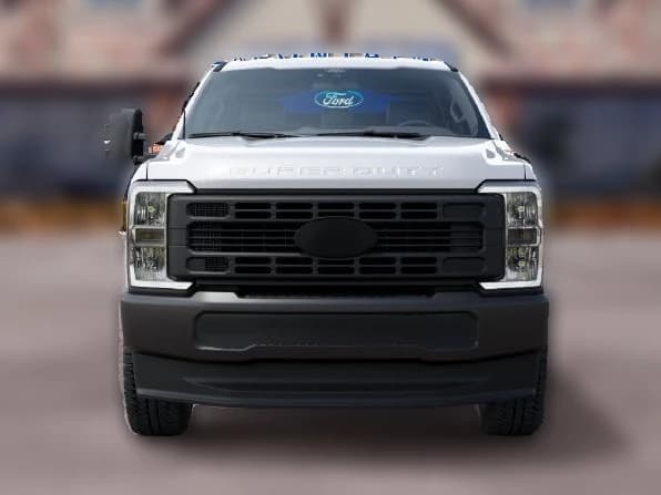 Ford Super Duty F-350 SRW XL 4WD Reg Cab 8' Box 2027 — side view