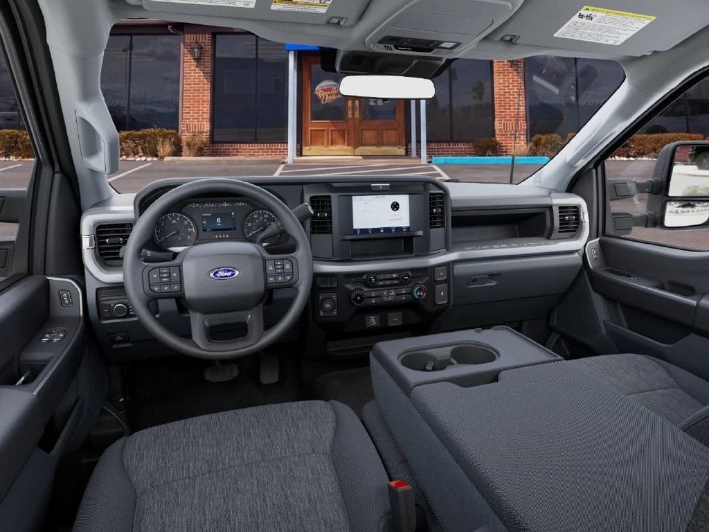 Ford Super Duty F-350 SRW XL 4WD Reg Cab 8' Box 2027 — side view