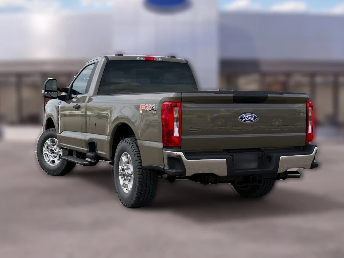 Ford Super Duty F-350 SRW XLT 4WD Reg Cab 8' Box 2027 — side view