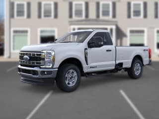 Ford Super Duty F-350 SRW XLT 4WD Reg Cab 8' Box
