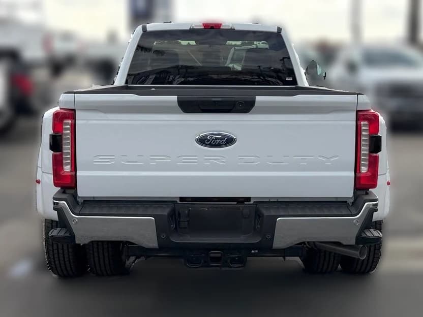 Ford Super Duty F-350 DRW XLT 2WD Reg Cab 8' Box 2026 — side view