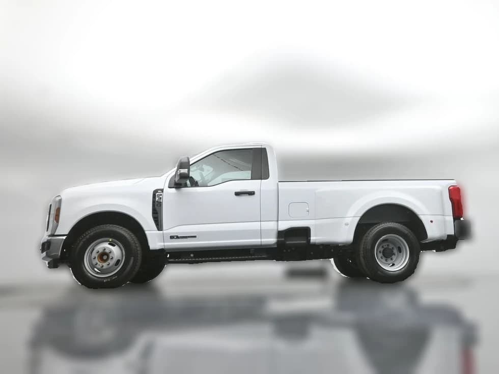 Ford Super Duty F-350 DRW XL 2WD Reg Cab 8' Box 2026 — side view