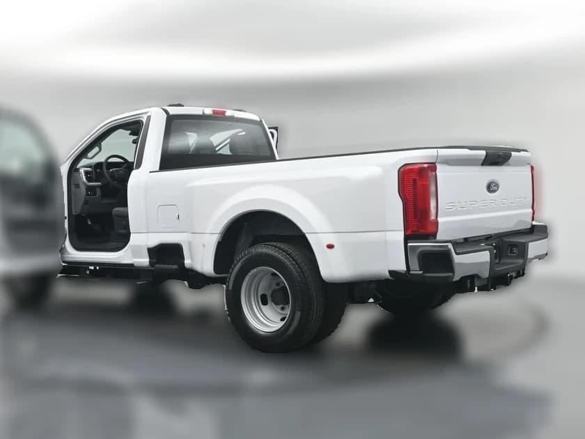 Ford Super Duty F-350 DRW XL 2WD Reg Cab 8' Box 2026 — side view