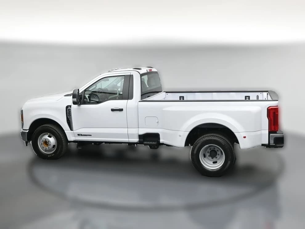 Ford Super Duty F-350 DRW XL 2WD Reg Cab 8' Box 2026 — side view