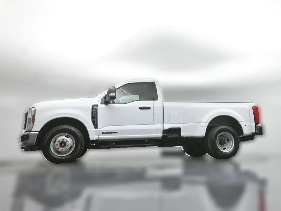 Ford Super Duty F-350 DRW XL 2WD Reg Cab 8' Box 2026 — side view