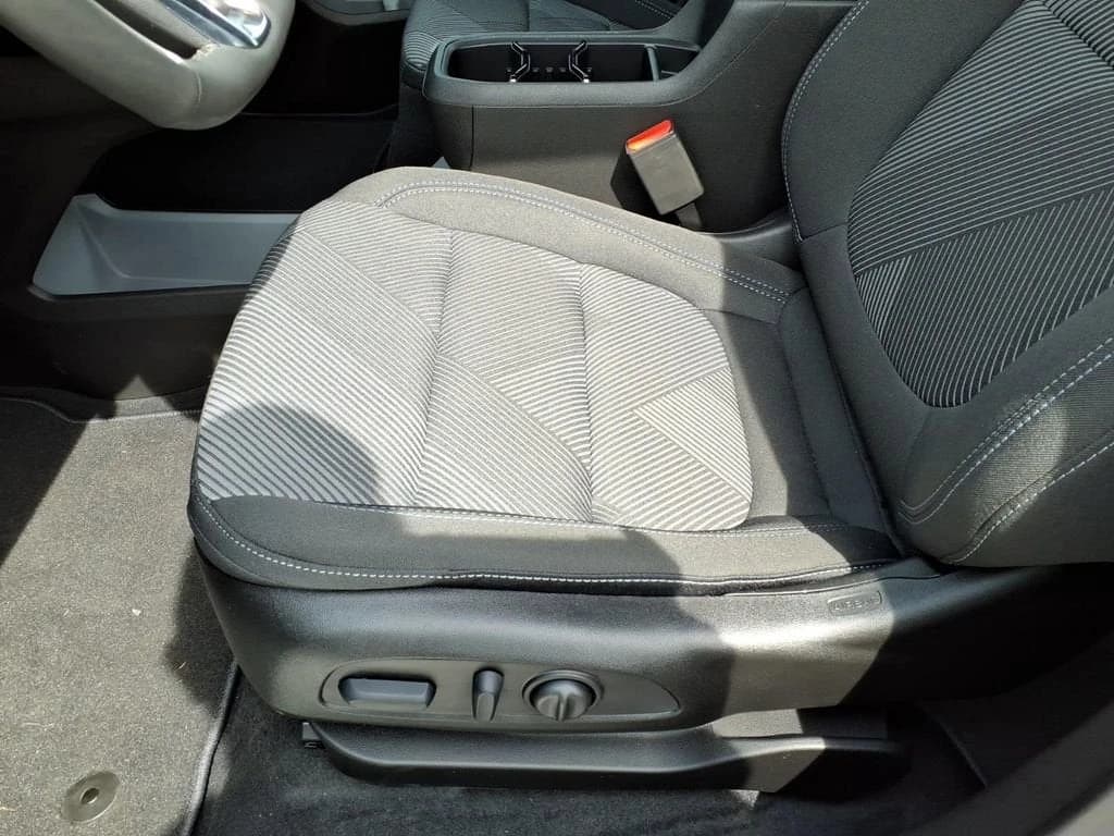 Chevrolet Bolt LT FWD 4dr 2027 — side view