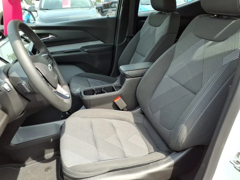 Chevrolet Bolt LT FWD 4dr 2027 — side view