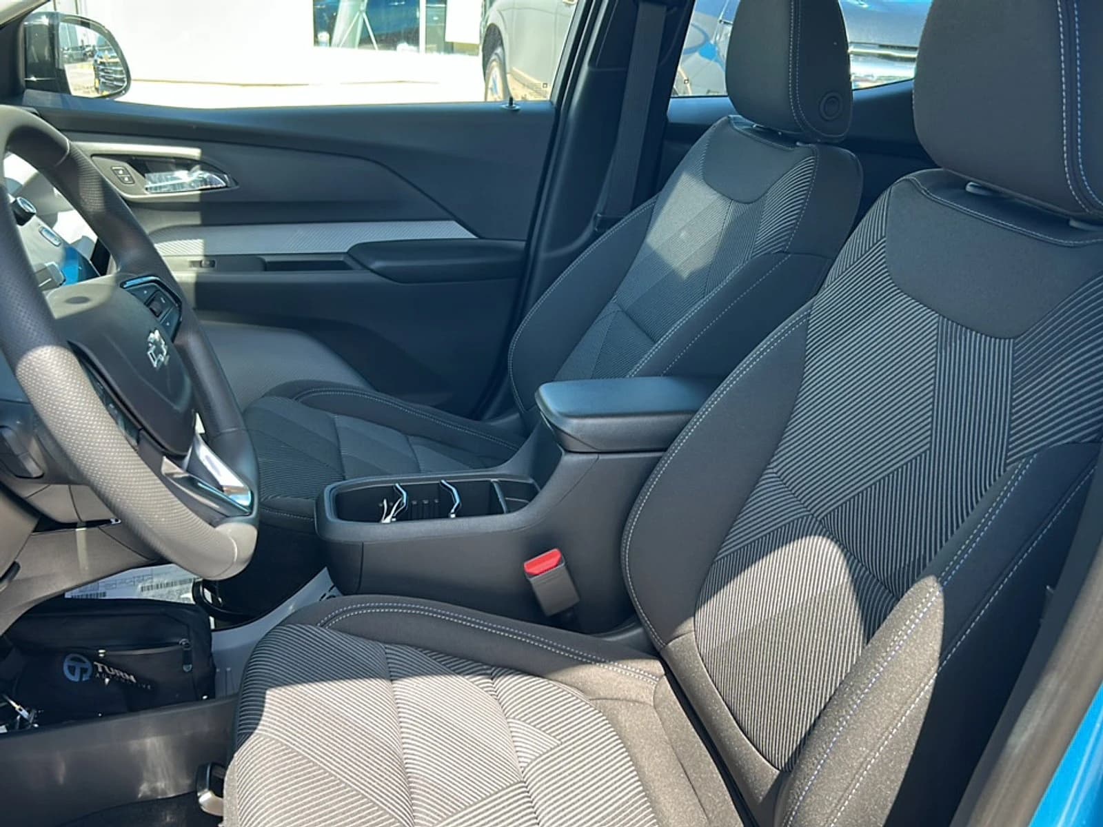 Chevrolet Bolt LT FWD 4dr 2027 — side view