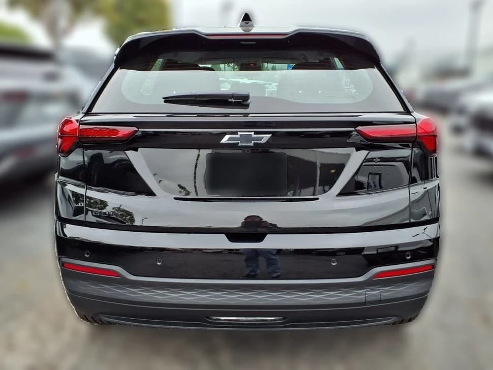 Chevrolet Bolt LT FWD 4dr 2027 — side view