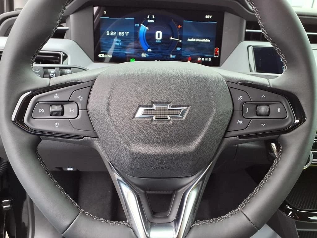 Chevrolet Bolt LT FWD 4dr 2027 — side view