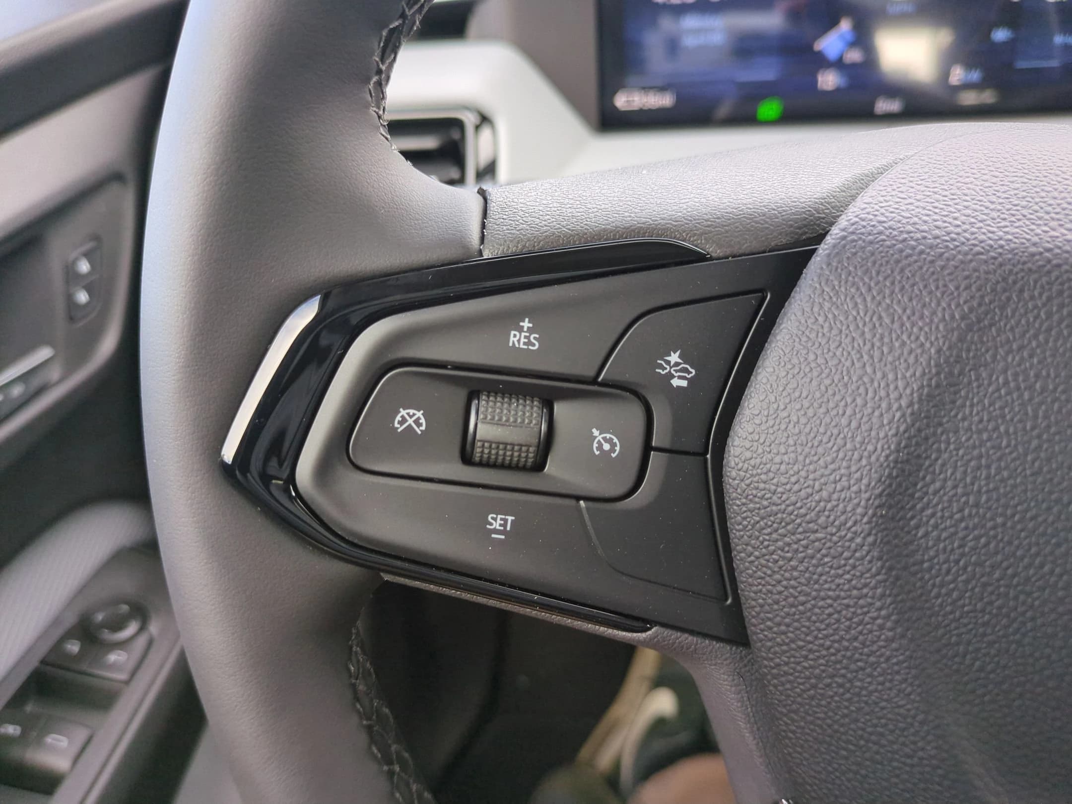 Chevrolet Bolt LT FWD 4dr 2027 — side view