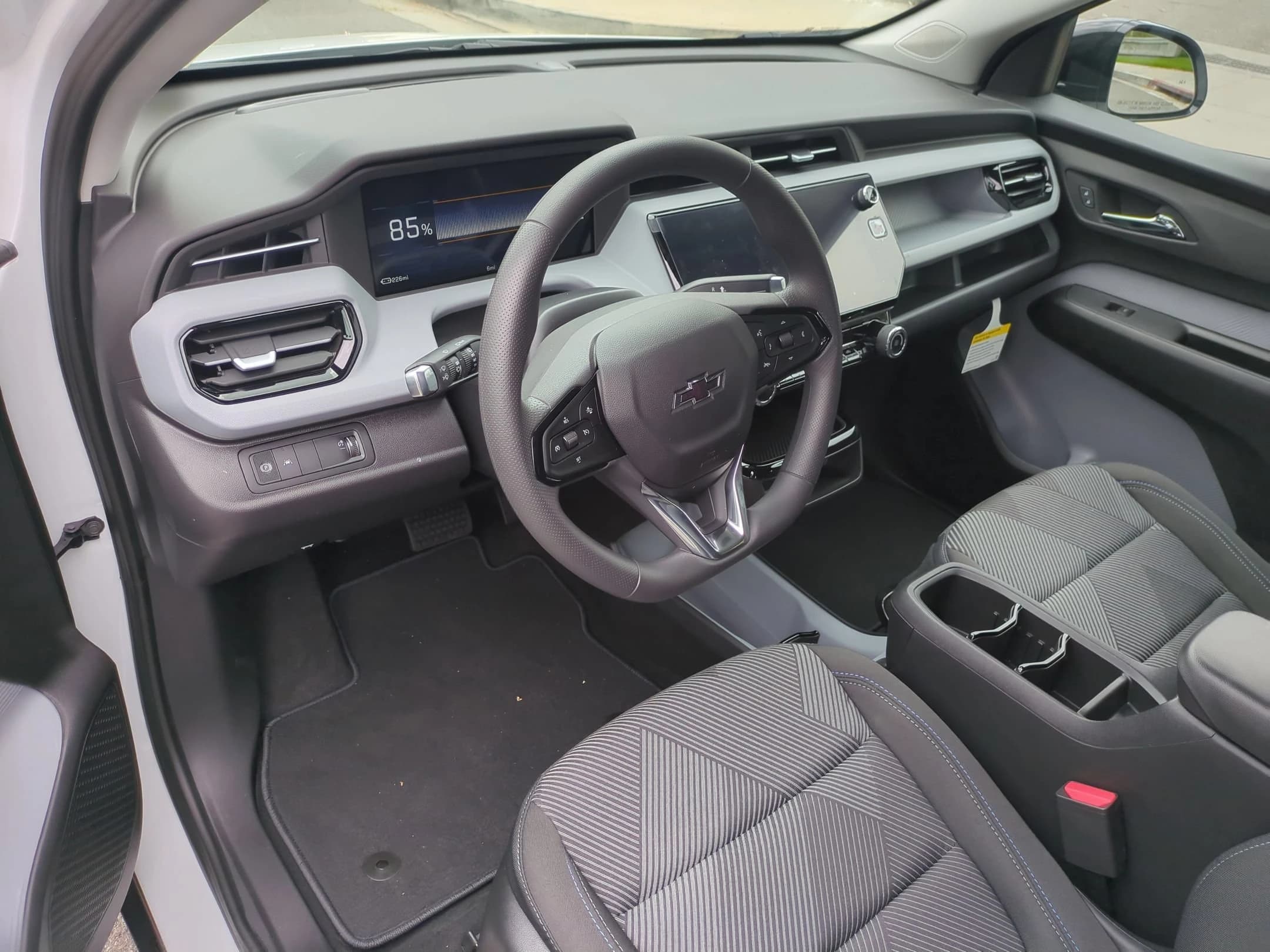Chevrolet Bolt LT FWD 4dr 2027 — side view