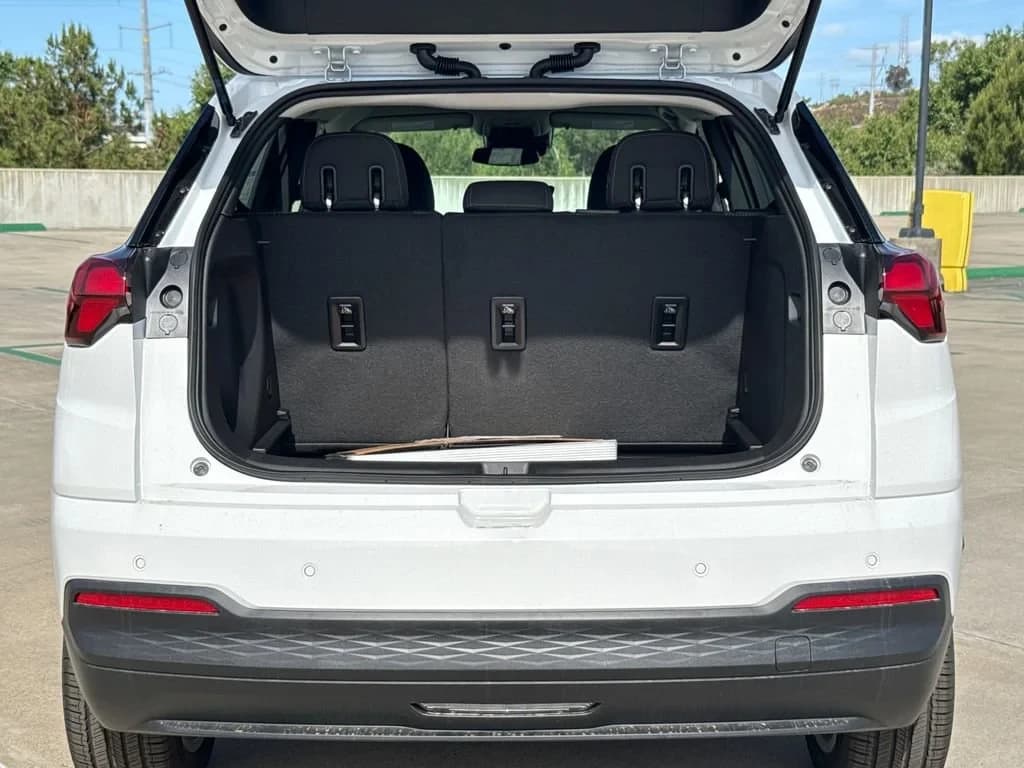 Chevrolet Bolt LT FWD 4dr 2027 — side view