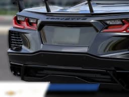 Chevrolet Corvette 1LT 2dr Stingray Cpe 2026 — side view