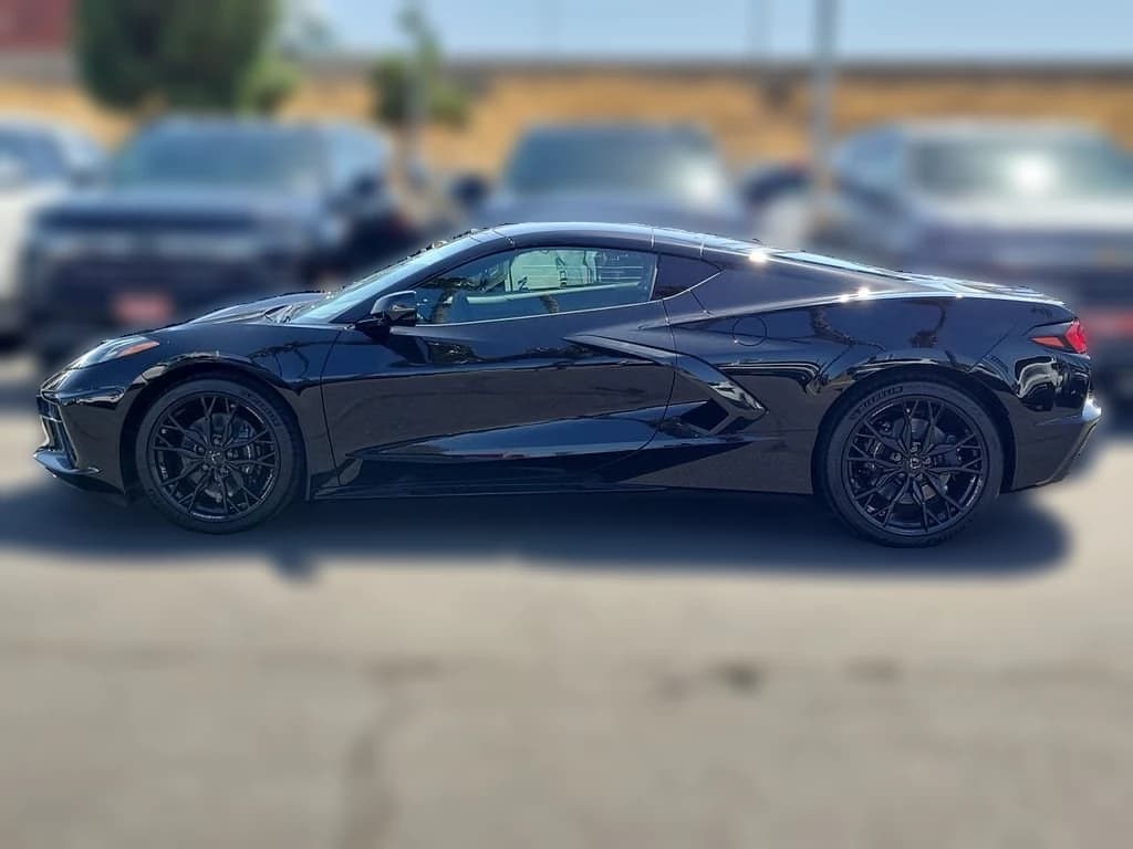 Chevrolet Corvette 1LT 2dr Stingray Cpe 2027 — side view