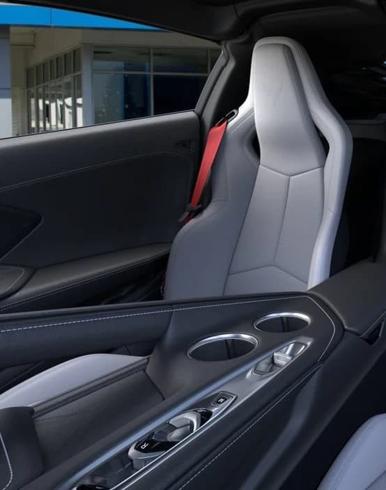 Chevrolet Corvette 1LT 2dr Stingray Cpe 2027 — side view