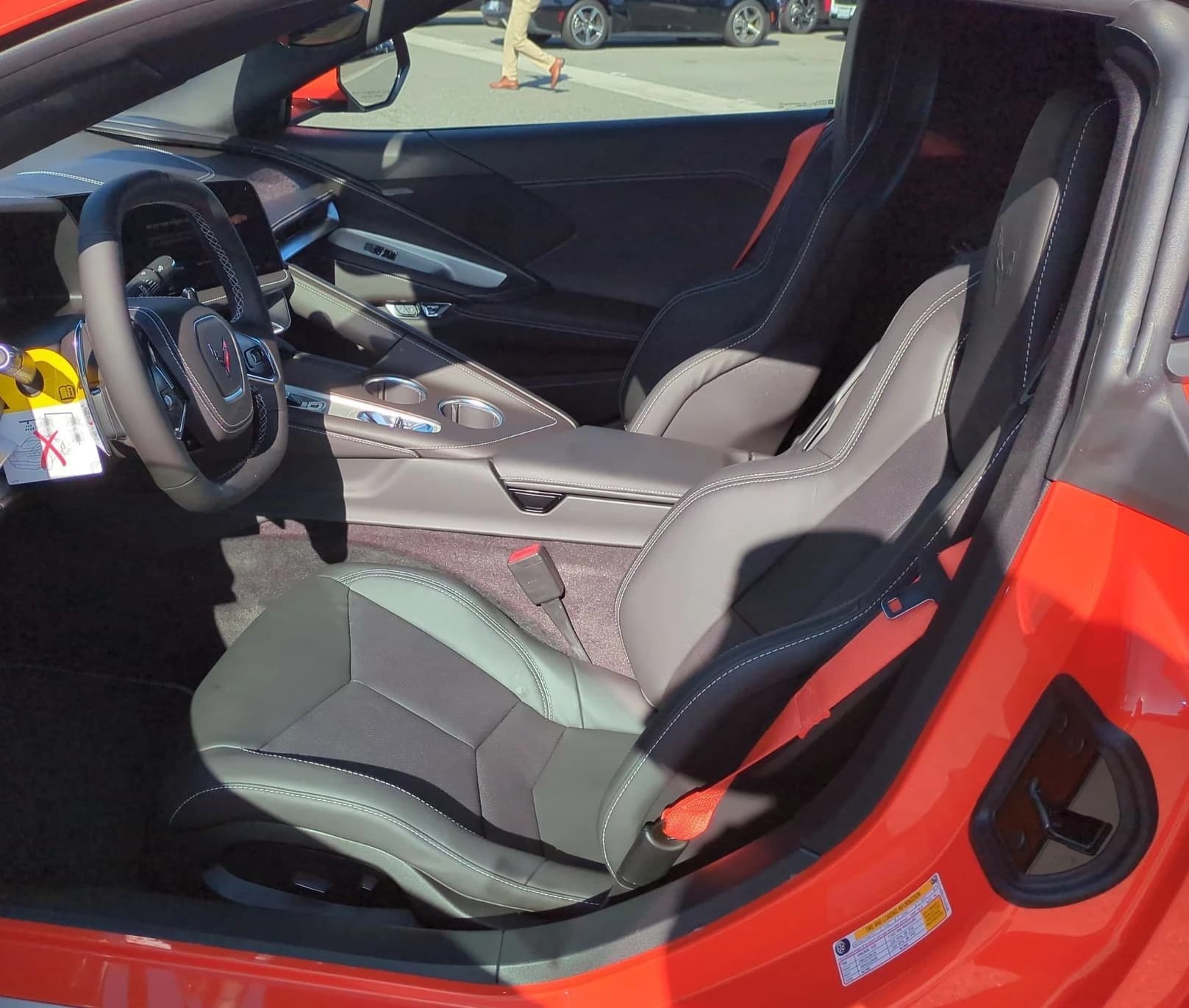 Chevrolet Corvette 1LT 2dr Stingray Cpe 2027 — side view