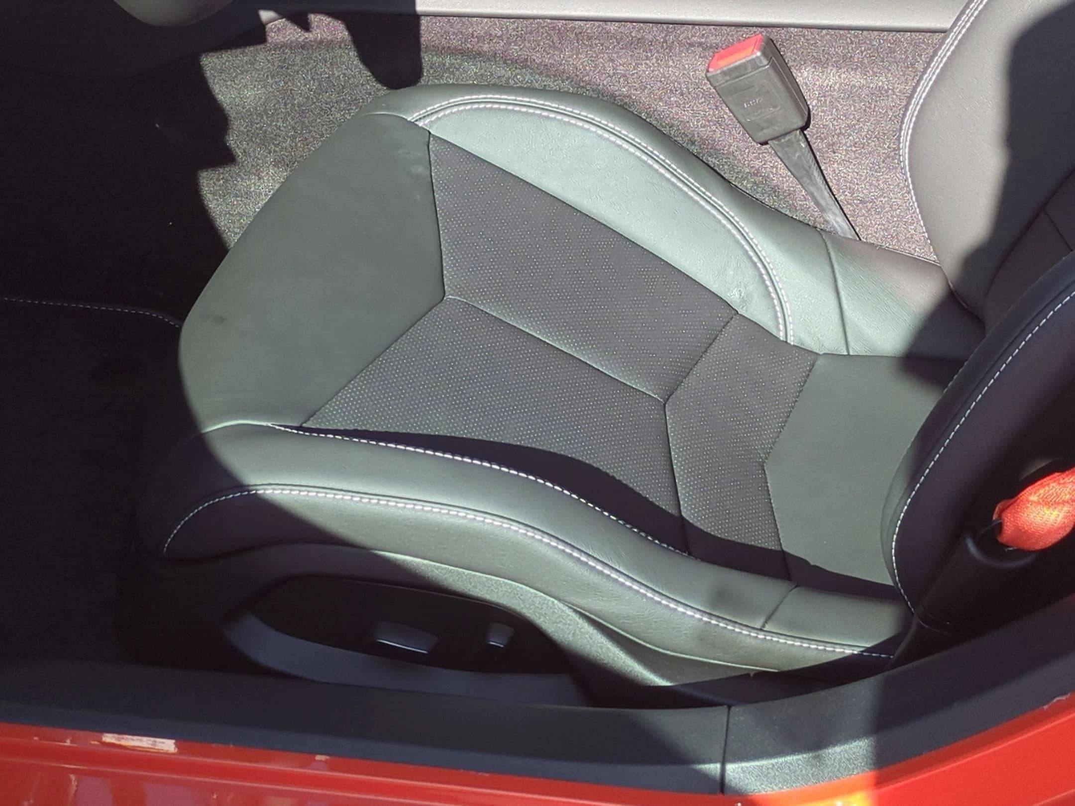 Chevrolet Corvette 1LT 2dr Stingray Cpe 2027 — side view