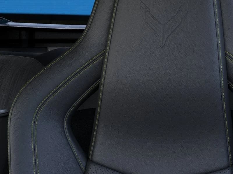 Chevrolet Corvette 2LT 2dr Stingray Cpe 2026 — side view