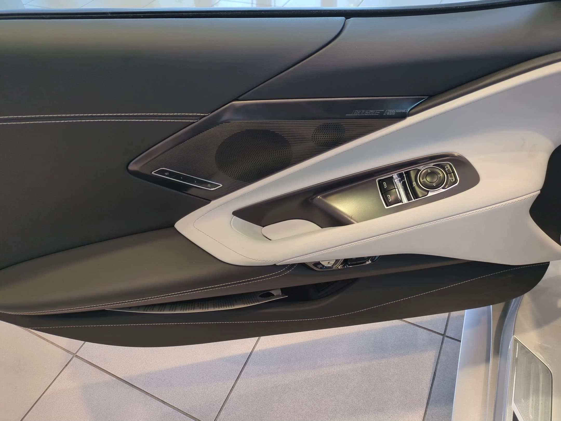 Chevrolet Corvette 2LT 2dr Stingray Cpe 2026 — side view
