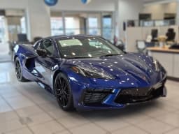 Chevrolet Corvette 2LT 2dr Stingray Cpe 2027 — side view