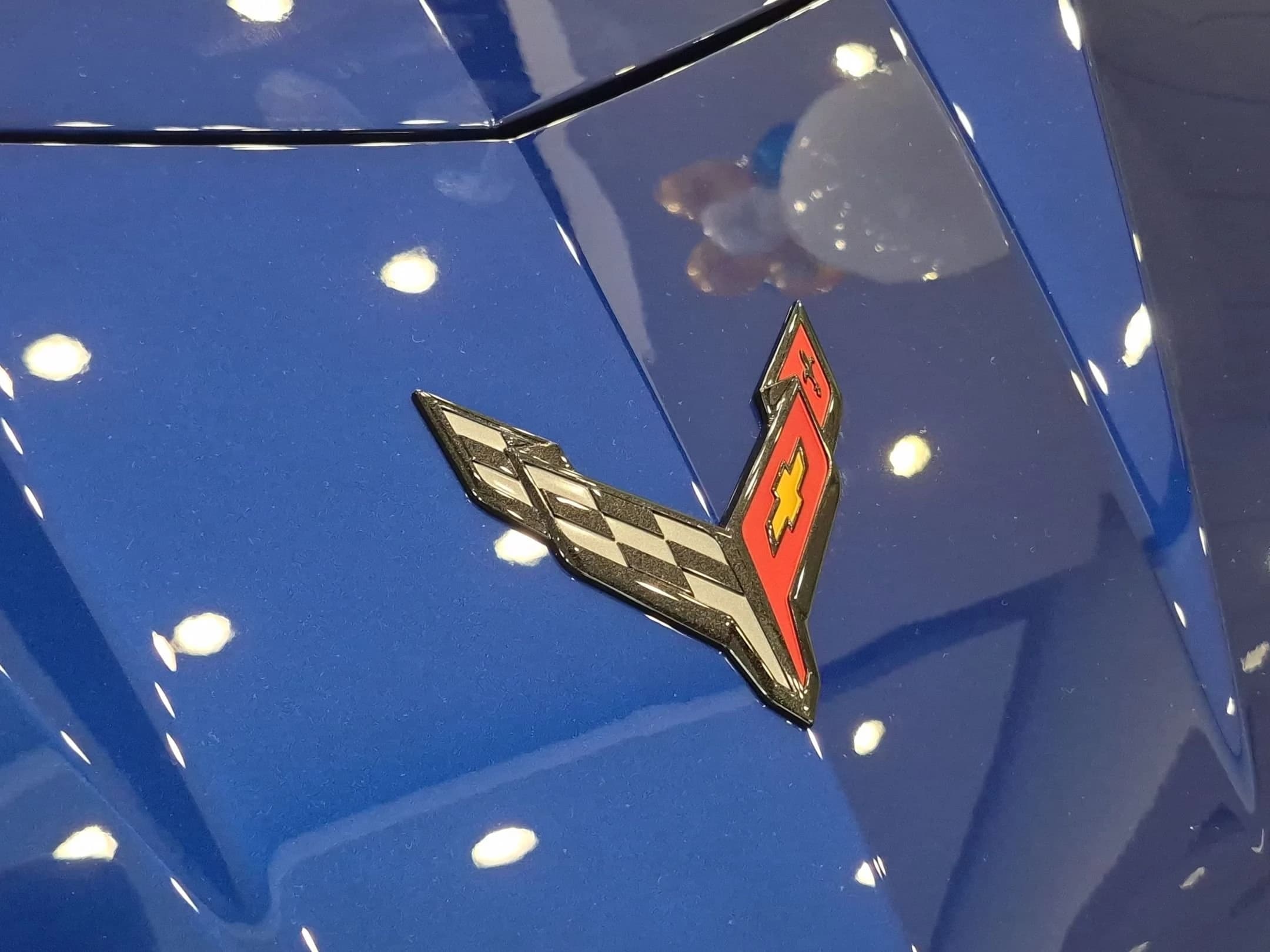 Chevrolet Corvette 2LT 2dr Stingray Cpe 2027 — side view