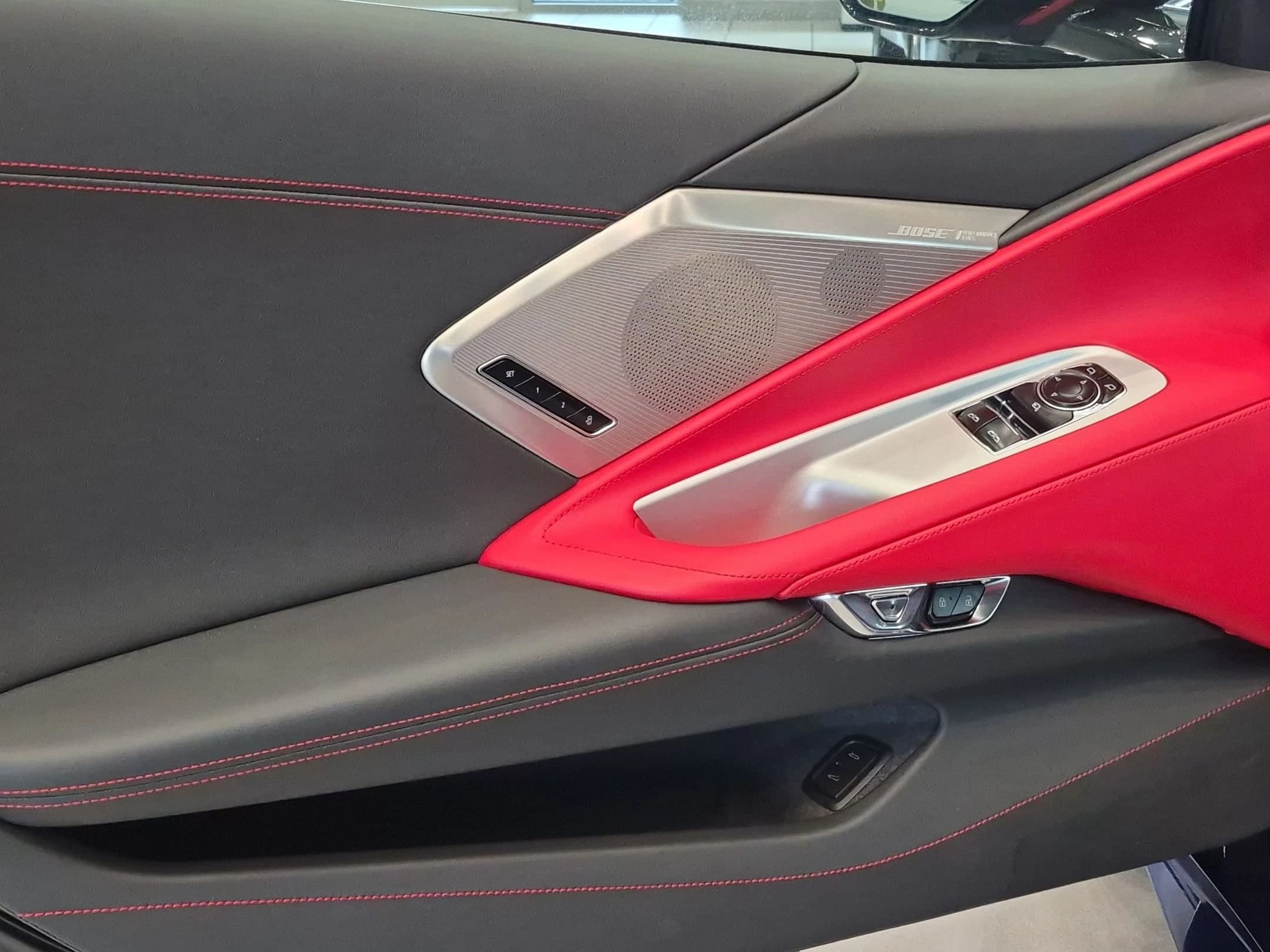 Chevrolet Corvette 2LT 2dr Stingray Cpe 2027 — side view