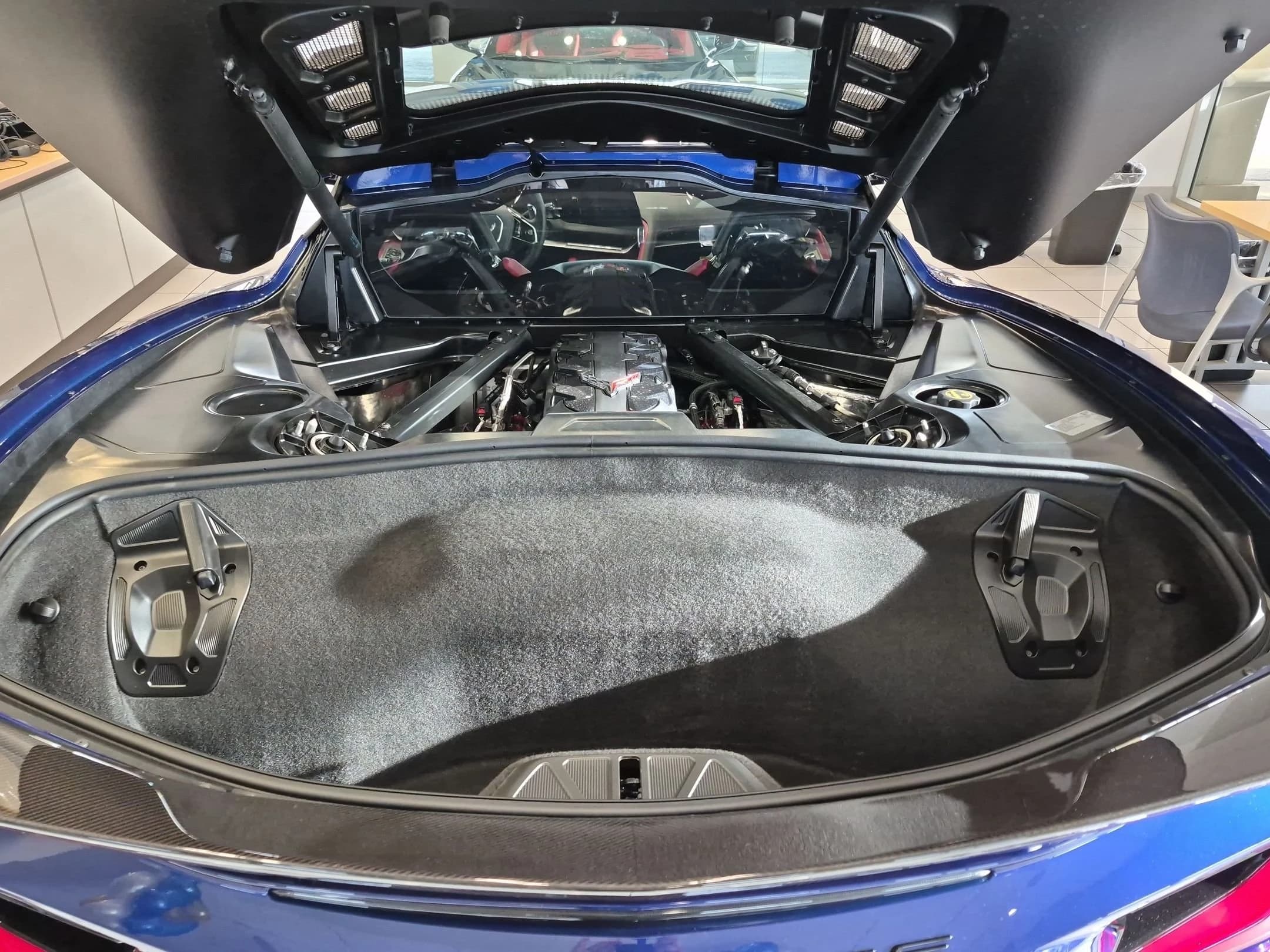 Chevrolet Corvette 2LT 2dr Stingray Cpe 2027 — side view