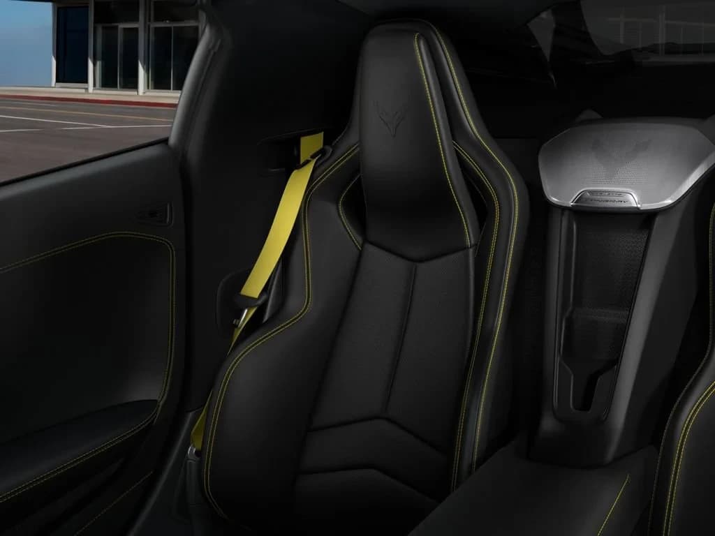 Chevrolet Corvette 2LT 2dr Stingray Cpe 2027 — side view