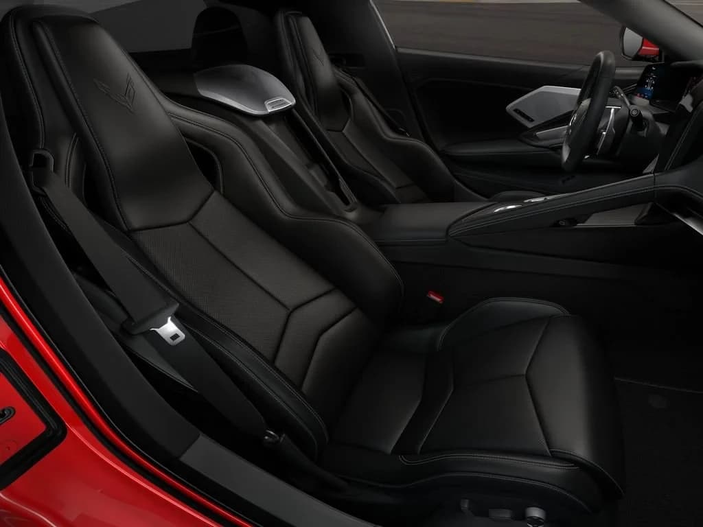 Chevrolet Corvette 2LT 2dr Stingray Cpe 2027 — side view
