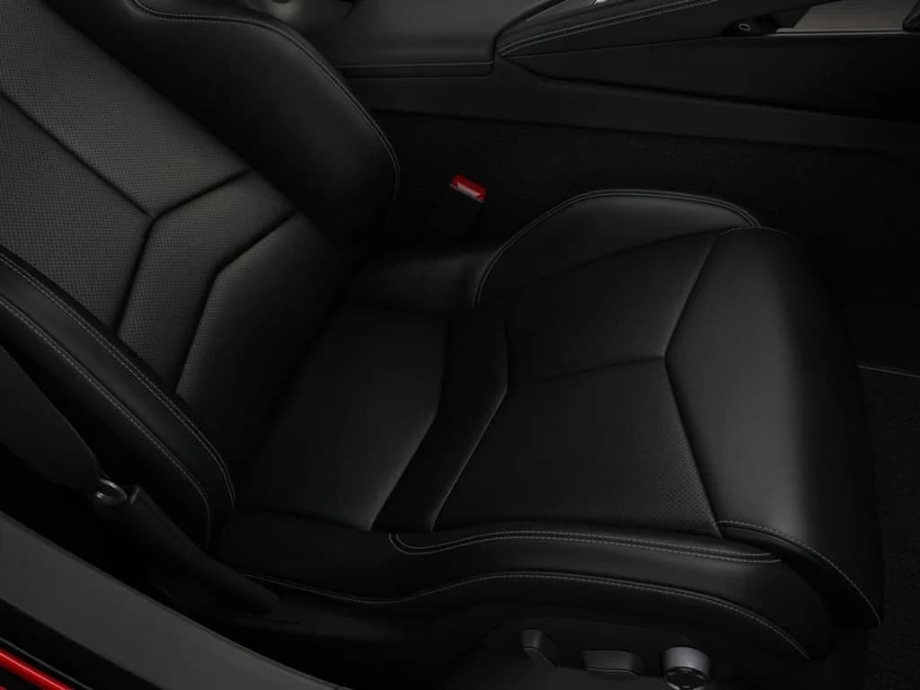 Chevrolet Corvette 2LT 2dr Stingray Cpe 2027 — side view