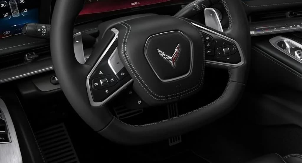 Chevrolet Corvette 2LT 2dr Stingray Cpe 2027 — side view