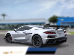 Chevrolet Corvette 3LZ 2dr ZR1 Cpe 2027 — side view