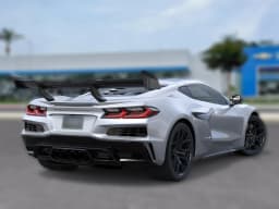 Chevrolet Corvette 3LZ 2dr ZR1 Cpe 2027 — side view