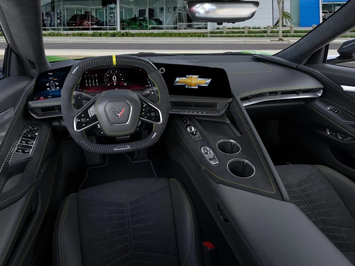 Chevrolet Corvette 3LZ 2dr ZR1 Conv 2027 — side view