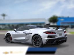 Chevrolet Corvette 3LZ 2dr ZR1 Conv 2027 — side view
