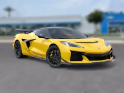 Chevrolet Corvette 3LZ 2dr ZR1 Conv 2027 — side view